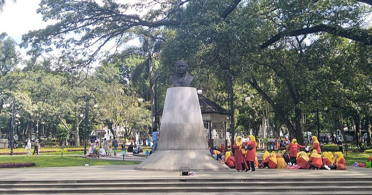 Rehat Sejenak di Taman Dewi Sartika, Ajak Pengunjung Nikmati Sisi Teduh Kota Bandung