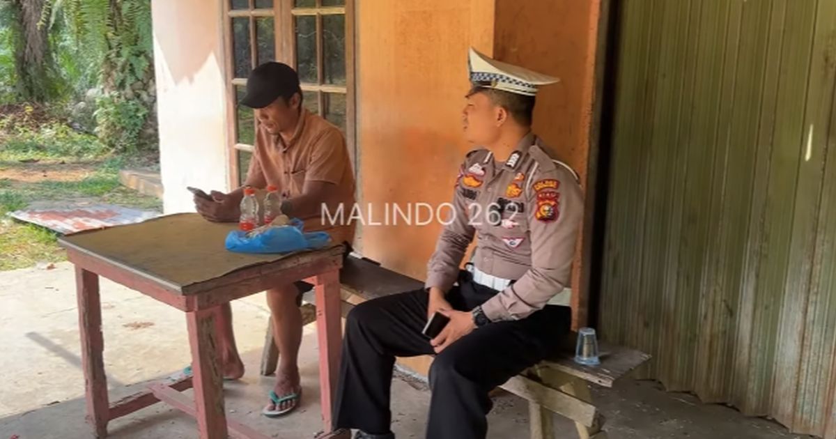 Truk Mogok 5 Hari, Sopirnya Pasrah Sampai Enggak Makan Untung ada Bripka Malindo Bawa Nasi Bungkus