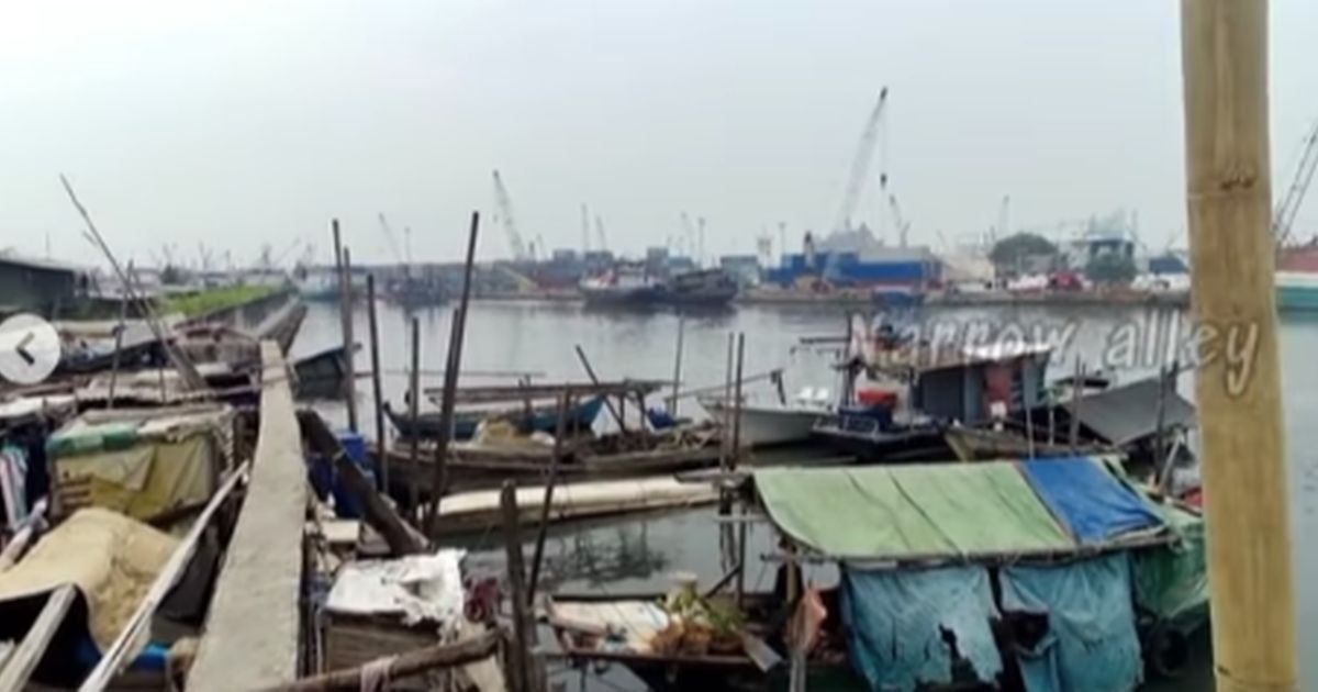 Penampakan Perumahan Warga di Kampung Aquarium Lebih Rendah dari Air Laut, Sungguh Mengerikan