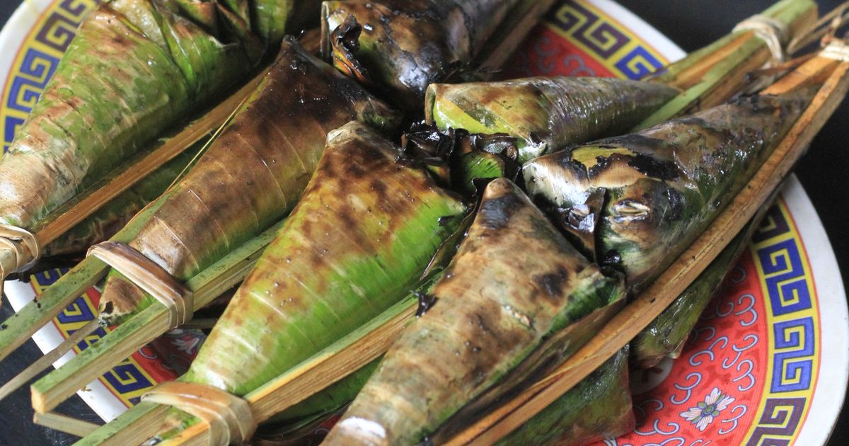 Mencicipi Pengkang, Jajanan Tradisional Khas Kalimantan Barat Mirip Lemper yang Berisi Udang Ebi