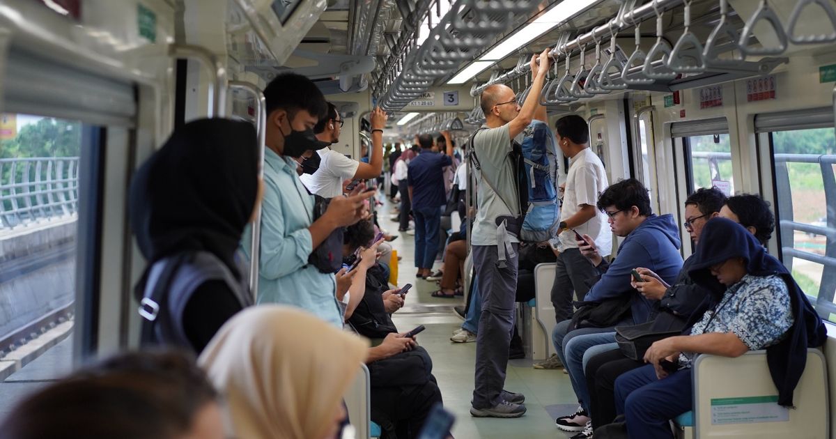 Pengguna LRT Tembus 452.774 Orang Dalam Kurun 6 Hari