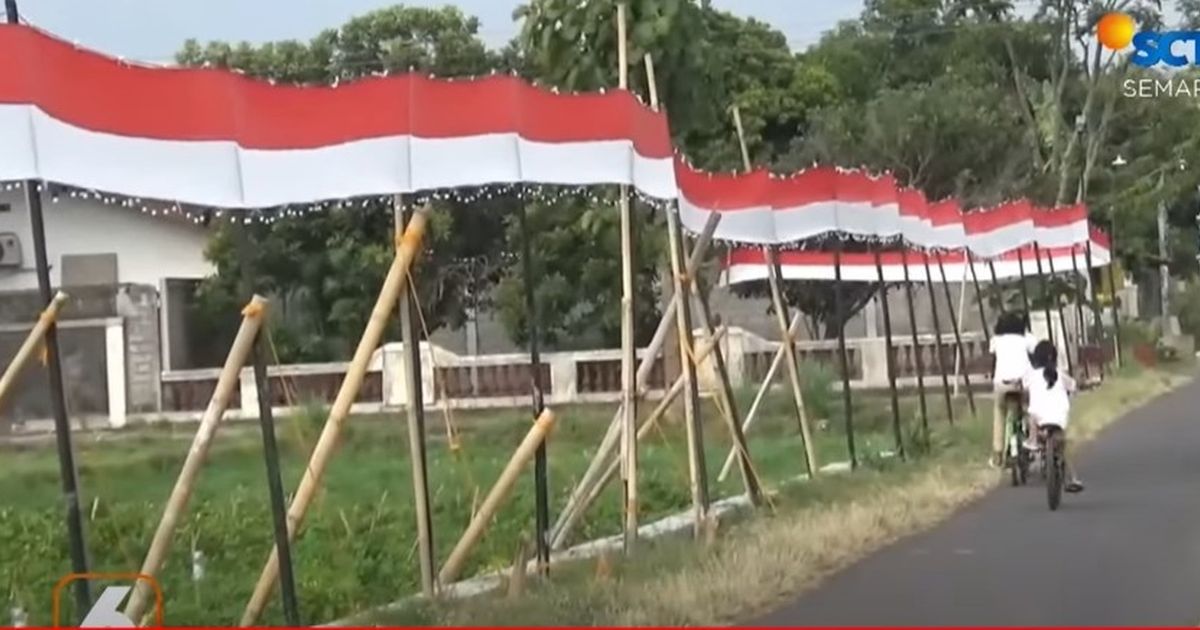 Berbagai Cara Unik Warga Jateng Rayakan HUT RI ke-79, dari Pengibaran Bendera di dalam Kolam hingga Penerbangan Lampion Harapan