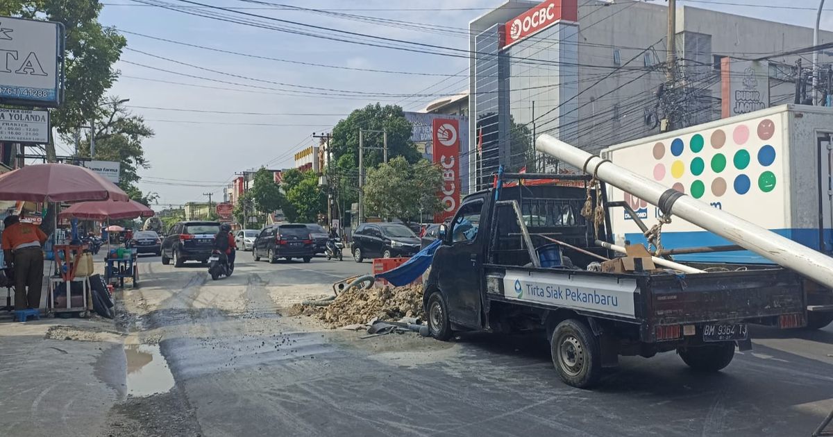 Murka Pj Gubernur Riau, Jalan Baru Diaspal Digali PDAM