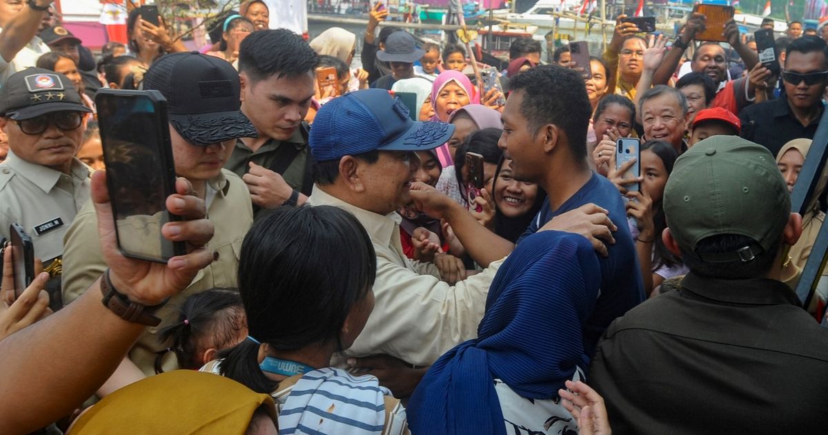 Kunjungi Muara Angke, Prabowo Biayai Warga Menderita Katarak Hingga Tumor