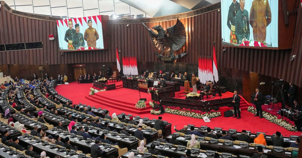 VIDEO: Detik-Detik Gedung DPR 'Bergetar' Tepukan Tangan Saat Prabowo Disapa 