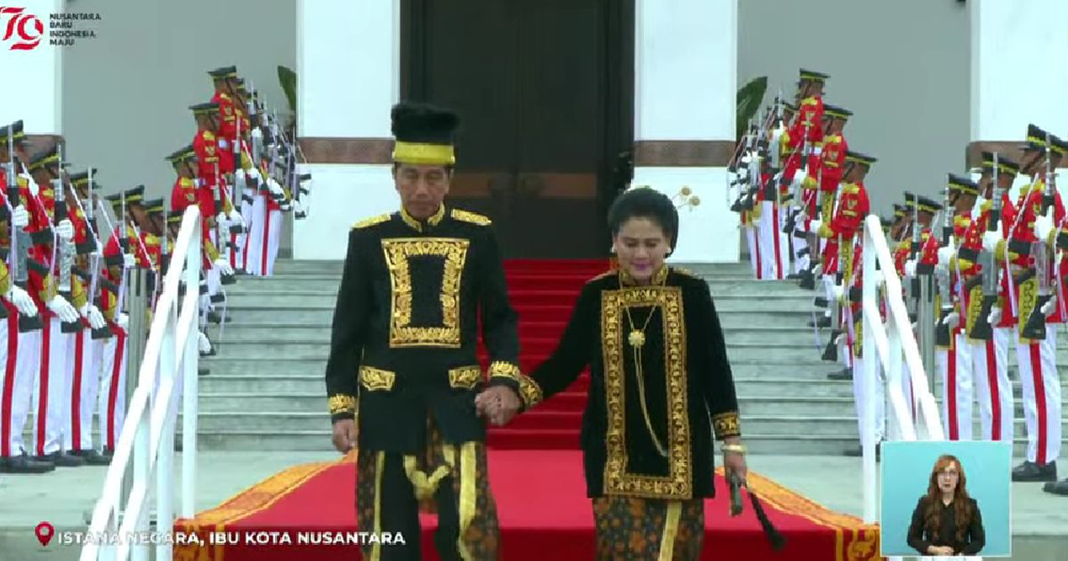 Salah Satunya Dikenakan Jokowi, Kesultanan Kutai Kartanegara Ternyata Punya Banyak Baju Adat yang Fungsinya Berbeda