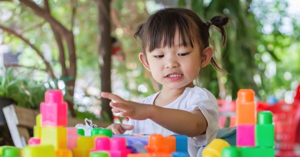 5 Cara Mengikat Rambut Pendek Anak Kecil yang Lucu, Cantik dan Anti Ribet