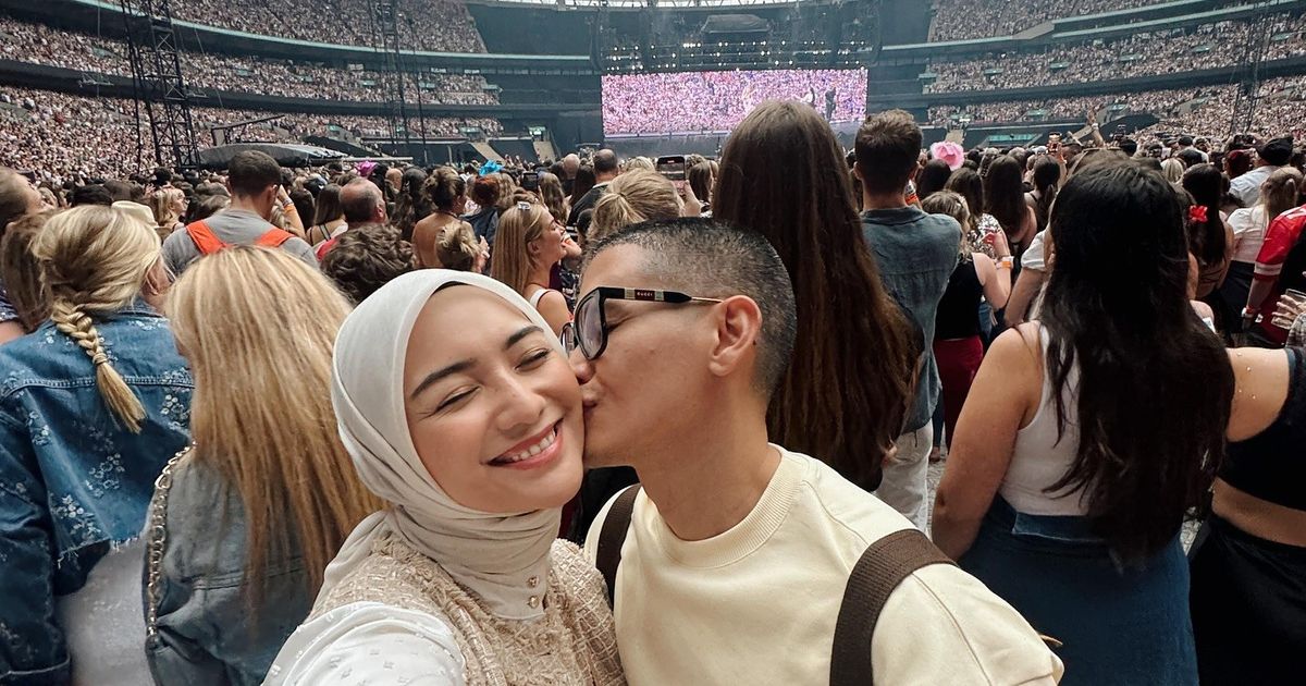 So Sweet Banget, ini Foto-foto Citra Kirana dan Rezky Aditya Nonton Taylor Swift di Inggris