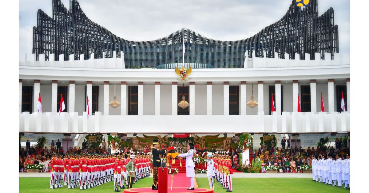 VIDEO: Potret Eks Ketua MK Anwar Usman Hadir HUT Ke-79 RI di IKN, Jokowi Sempat Melirik