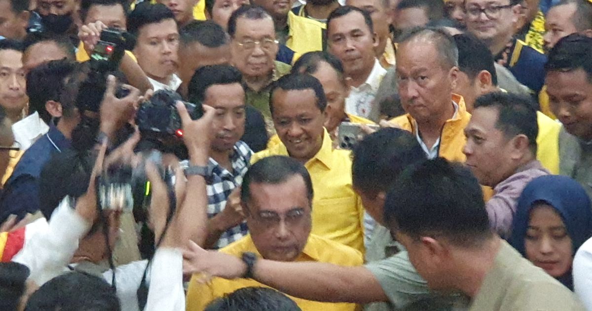 Usai Dilantik Jadi Menteri ESDM, Bahlil Langsung Daftar Calon Ketum Golkar