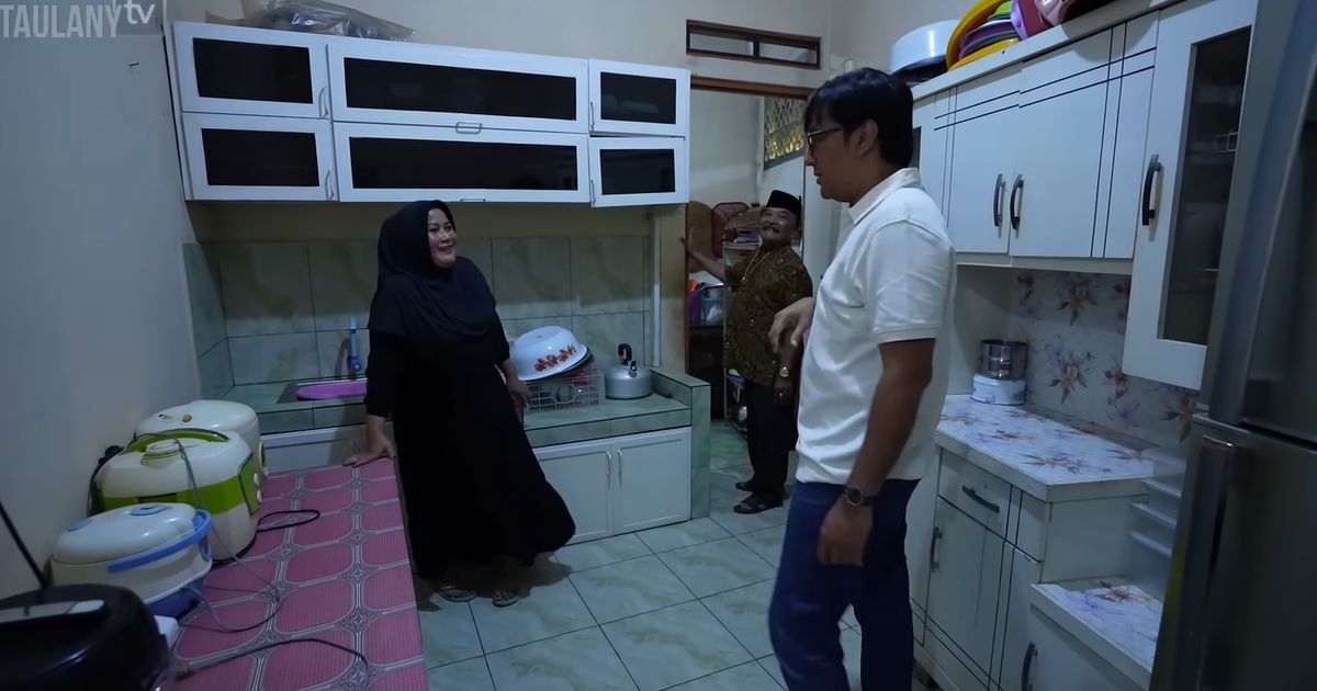 Dikenal Sultan Jombang, Potret Sederhana Dapur di Rumah Haji Bolot Bikin Salfok