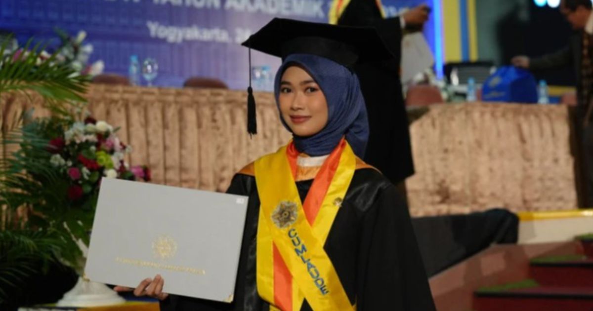 Perempuan Ini Resign dari Pekerjaan Mapan dan Pilih Lanjutkan S2 di UGM Sambil Jalankan Bisnis, Lulus Jadi Wisudawan Terbaik