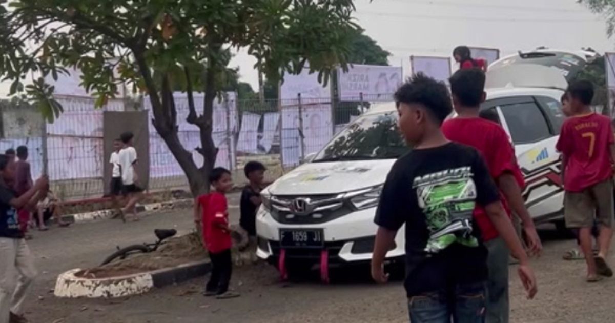 Viral Bocah Buka Jasa Putar Telolet Basuri Harganya Mulai Rp2.500 Sekali Pencet, Unik Ada 63 Nada