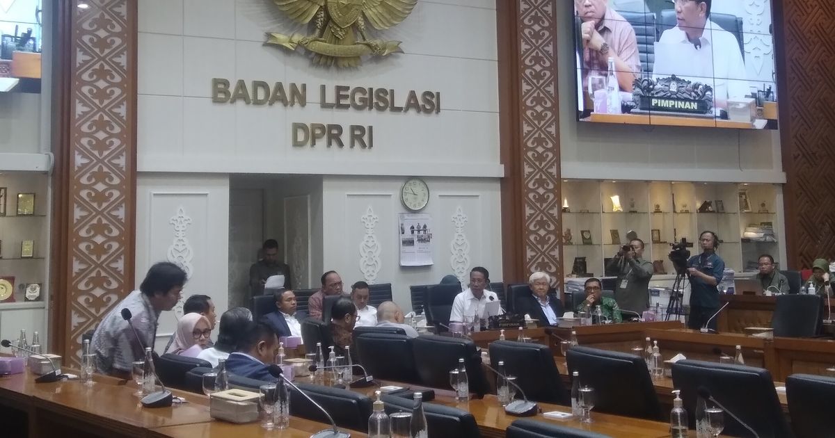 Usai Dilantik, Menkum HAM Langsung Rapat Bareng Baleg DPR Bahas RUU Pilkada Tancap Gas Bentuk Panja