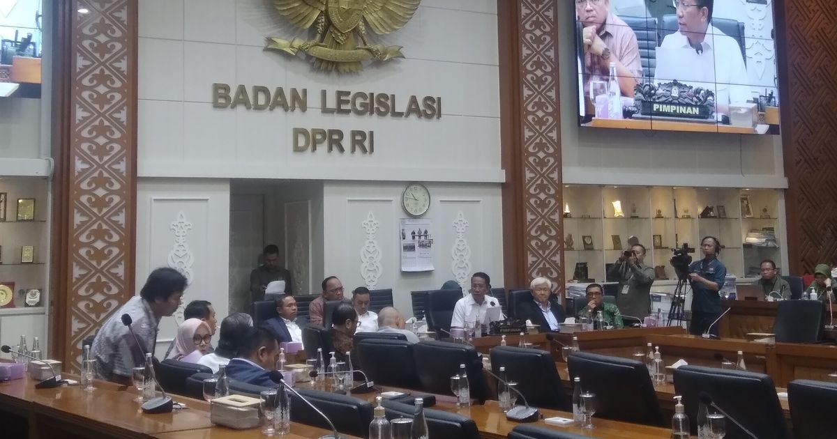 Terungkap! Ini Sosok yang Teken Surat Agar Baleg DPR Segera Rapat Bahas RUU Pilkada