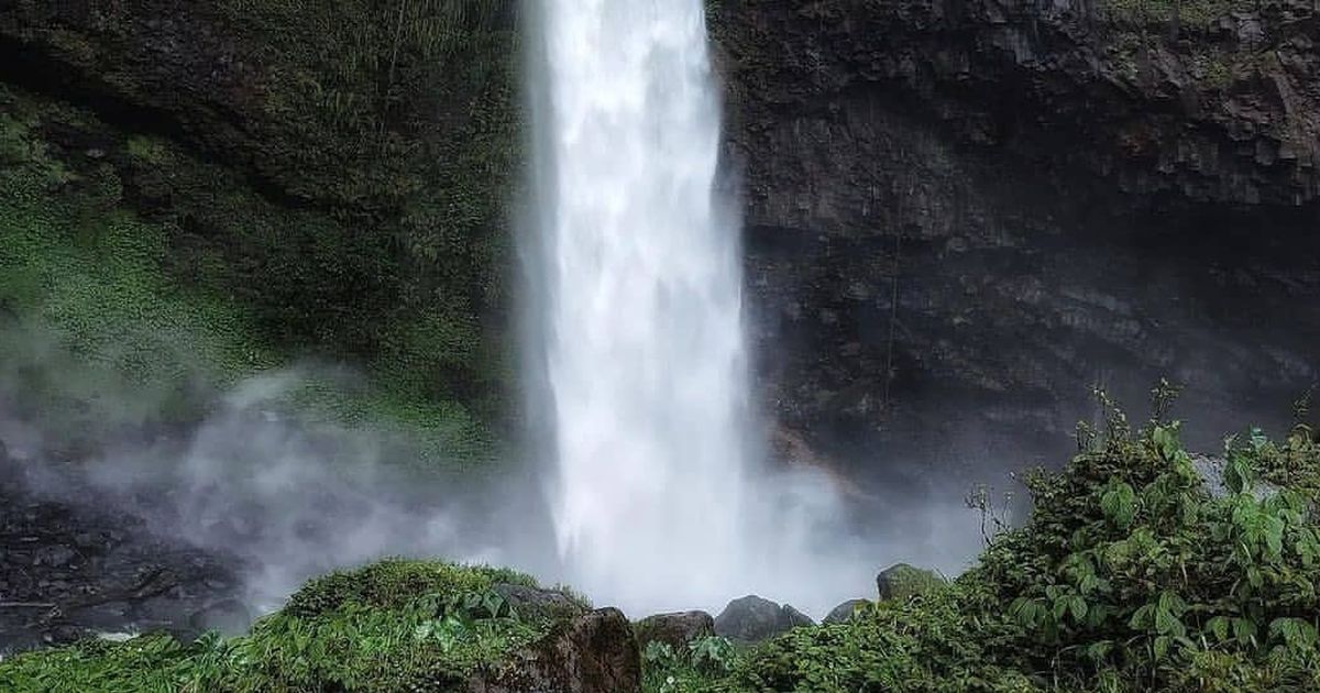 Rutenya Lintasi Gunung, Begini Pesona Cantik Curug Ciparay Tasikmalaya yang Tersembunyi