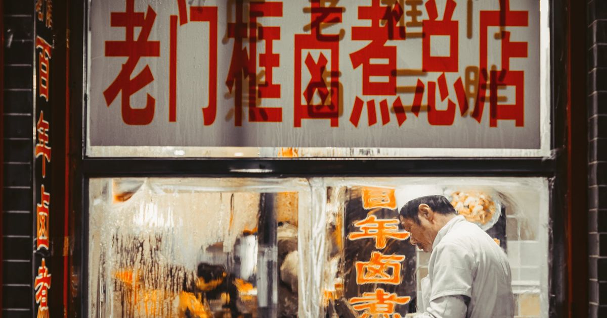 Biaya Hidup Makin Tinggi, Restoran-Restoran di China Perang Dagang