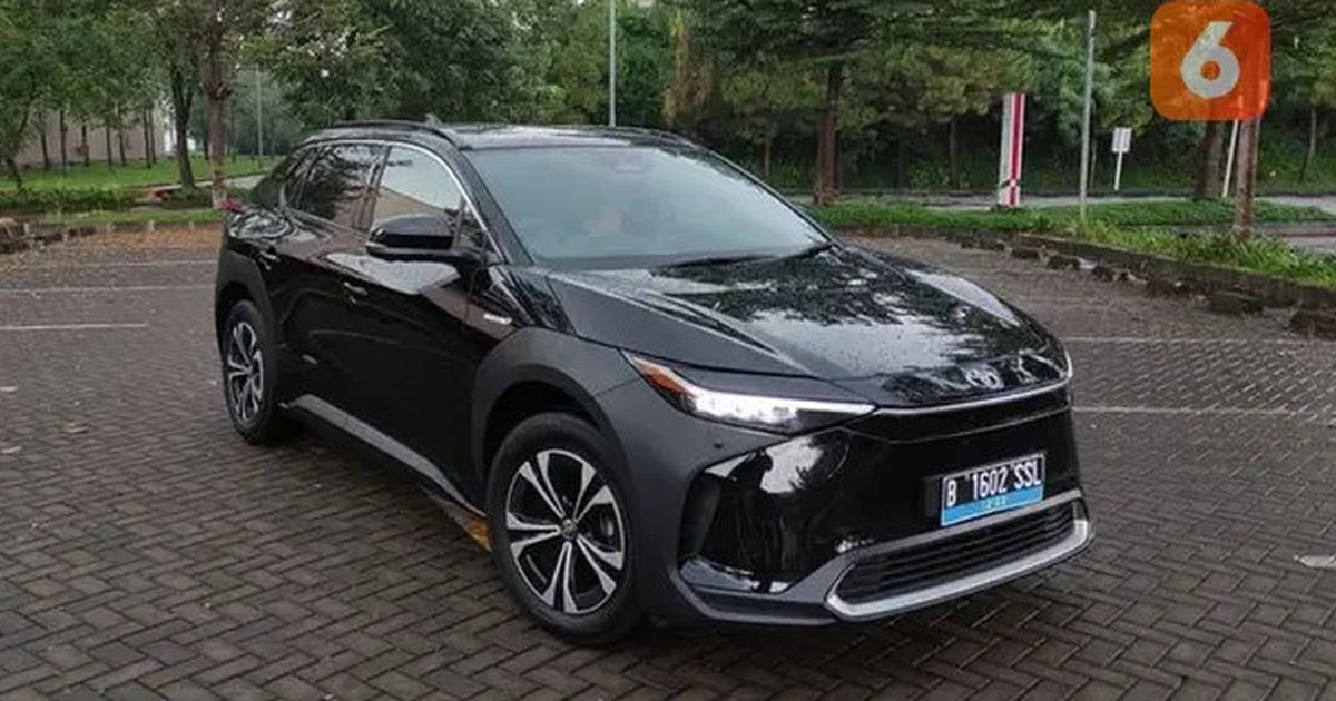 Toyota menarik kembali mobil listrik bZ4x di Indonesia, kenapa?