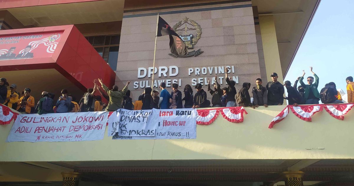 Mahasiswa Demo Kawal Putusan MK hingga Duduki DPRD Sulsel di Tengah Kunjungan Iriana ke Makassar