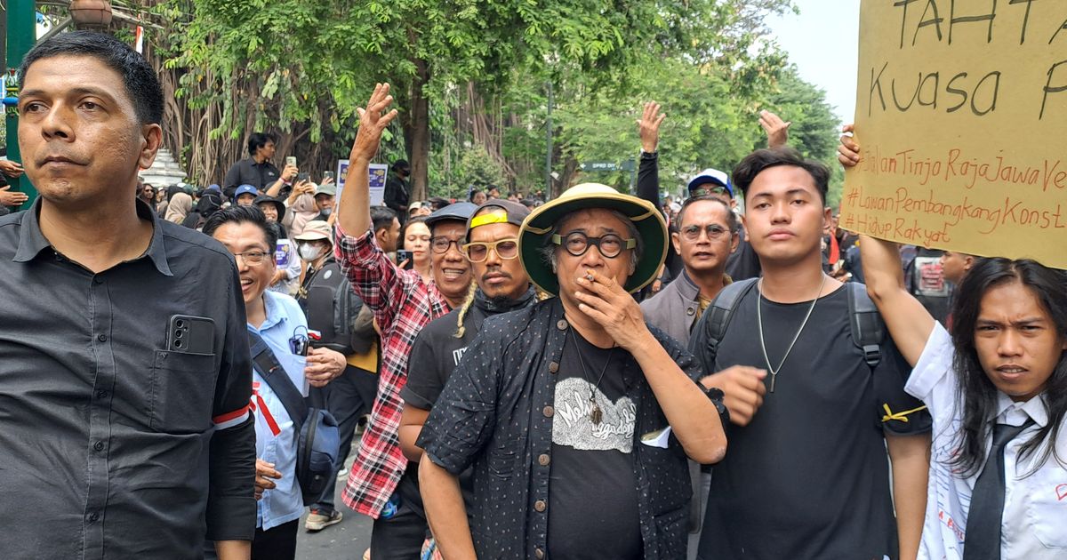 Butet Kartaredjasa Ikut Aksi Jogja Memanggil: Demokrasi Hukum Dirusak, Kita Harus Berontak