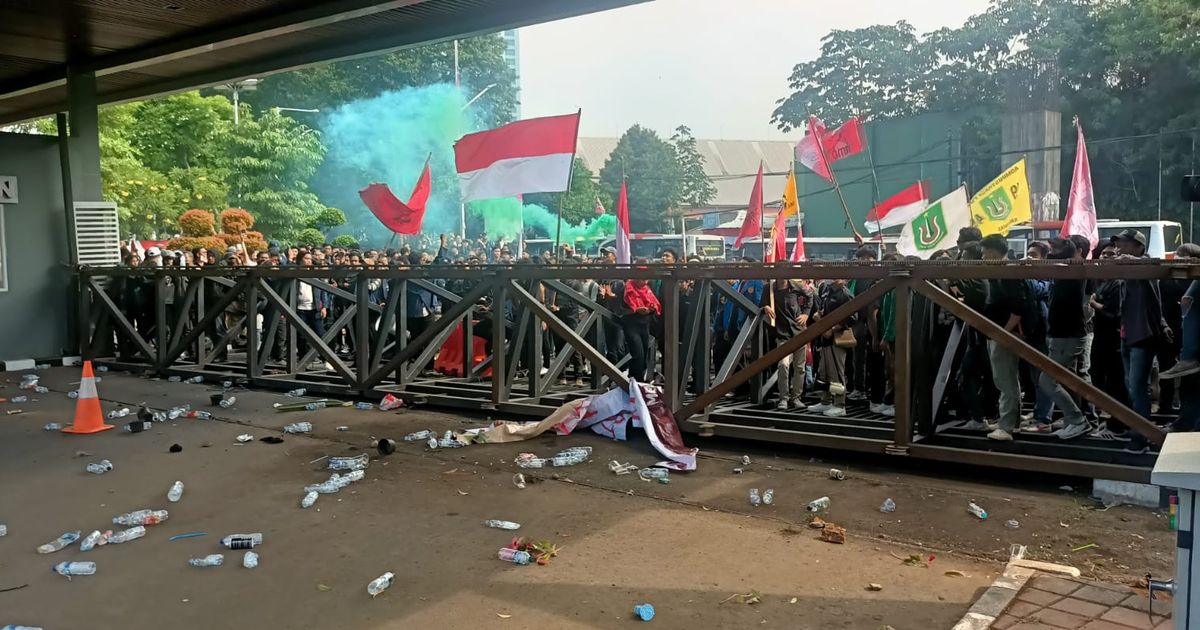 Sisi Lain Demo Tolak Pengesahan RUU Pilkada di DPR, Banyak Hal Tak Terduga Terjadi