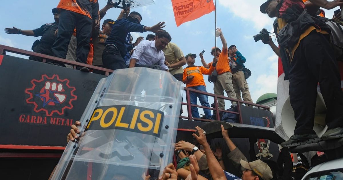 Daftar Anggota DPR yang Temui Massa Demo Tolak RUU Pilkada, Datang Disoraki Sampai Ditimpuki