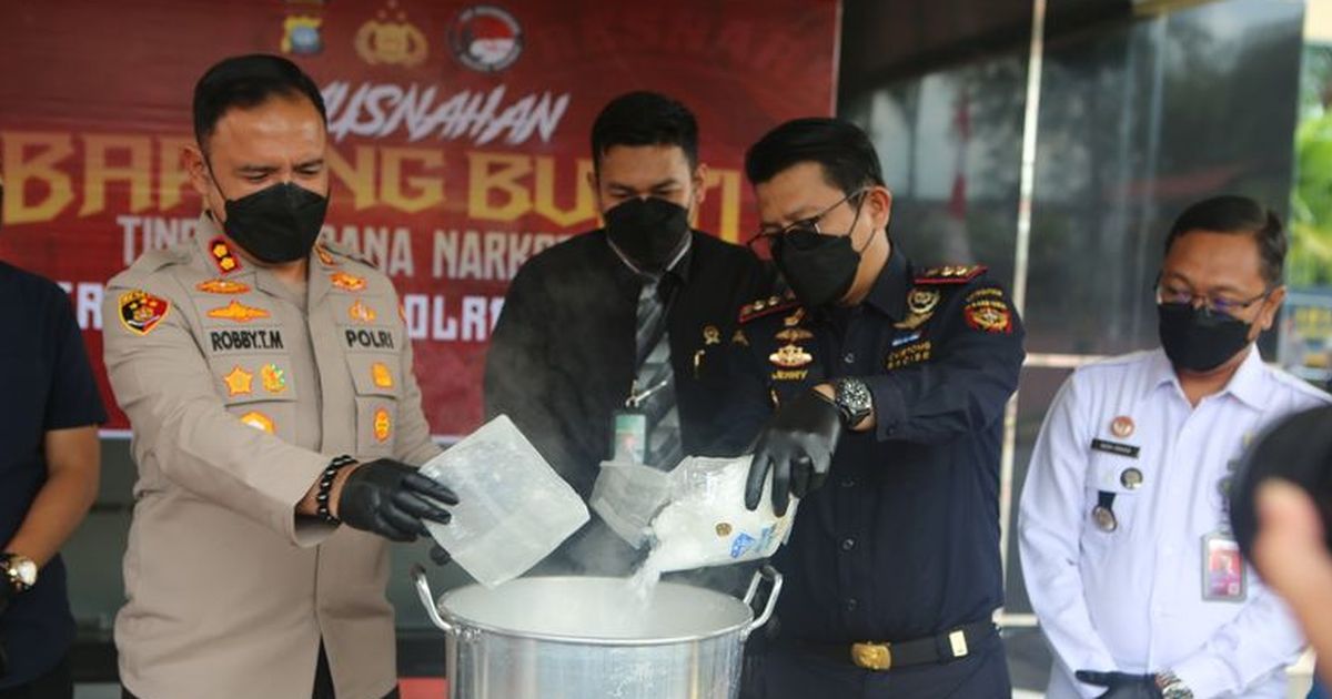 Begini Cara Polisi dan Bea Cukai Musnahkan Narkoba Jenis Sabu Sebanyak 2 Kg