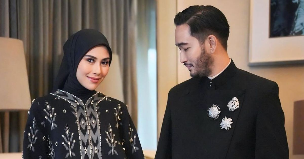 Aura Ibu Pejabat, Potret Terbaru Syahnaz Sadiqah Kenakan Kebaya Moden Anggun Banget