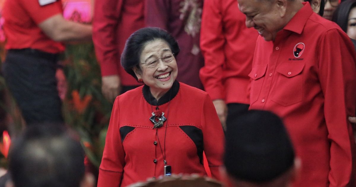 VIDEO: Celetukan Megawati Bilang Hasto Lebih Cengeng dari Ketum PDIP 