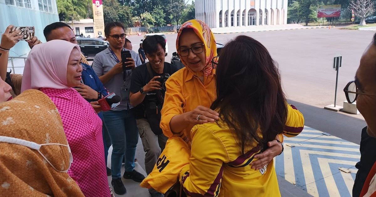 Berbaju Kuning, Airin Datangi Partai Golkar Usai Diusung PDIP di Pilgub Banten