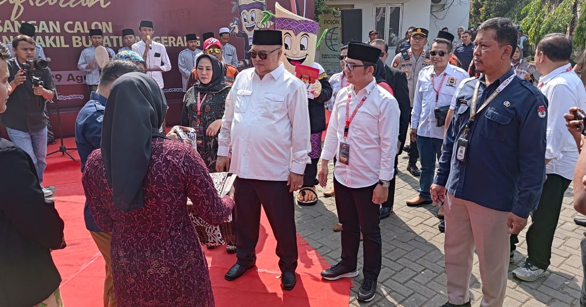 Pasangan Independen Zulkarnain-Lerru Mendaftar ke KPU Kabupaten Tangerang, Diantar Ratusan Anggota Ormas