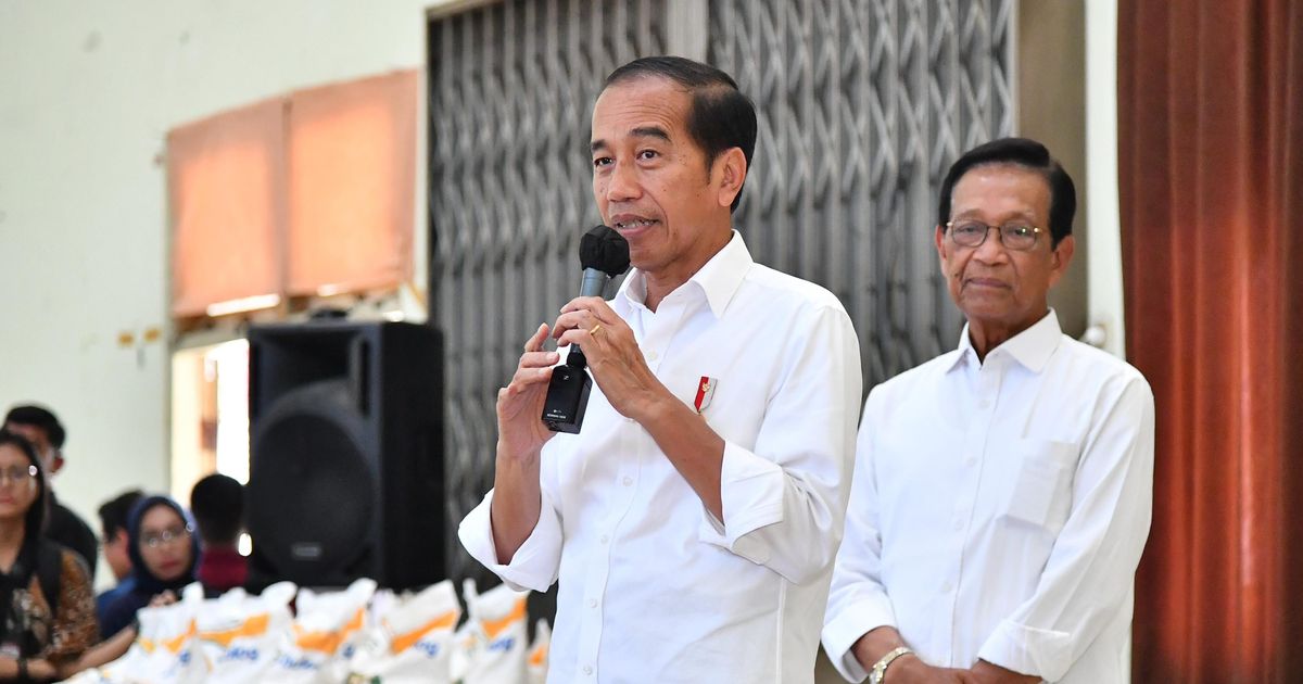 VIDEO: Senyum Jokowi Respons Pramono Anung Diusung PDIP Maju di Pilgub Jakarta