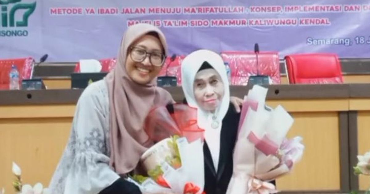 Wanita Ini Bagikan Kisah Inspiratif Ibunya yang Semangat Selesaikan Pendidikan S-3 di Usia 71 Tahun, Curi Perhatian