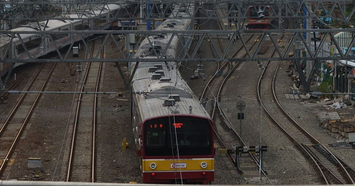 Menyorot Rencana Subsidi Tarif KRL Jabodetabek Berbasis NIK, Adilkah Untuk Semua Penumpang?