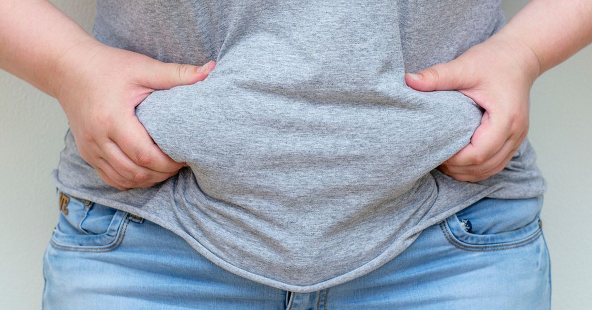 Tak Nyaman dengan Perut Bergelambir? Atasi dengan Tummy Tuck