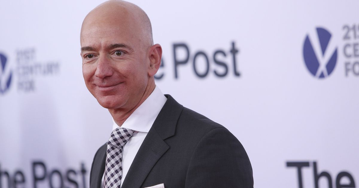 Fakta Mencengangkan Jeff Bezos, Orang Kaya Dunia tapi Masih Pakai Meja Tua yang Dibeli Sejak 1995