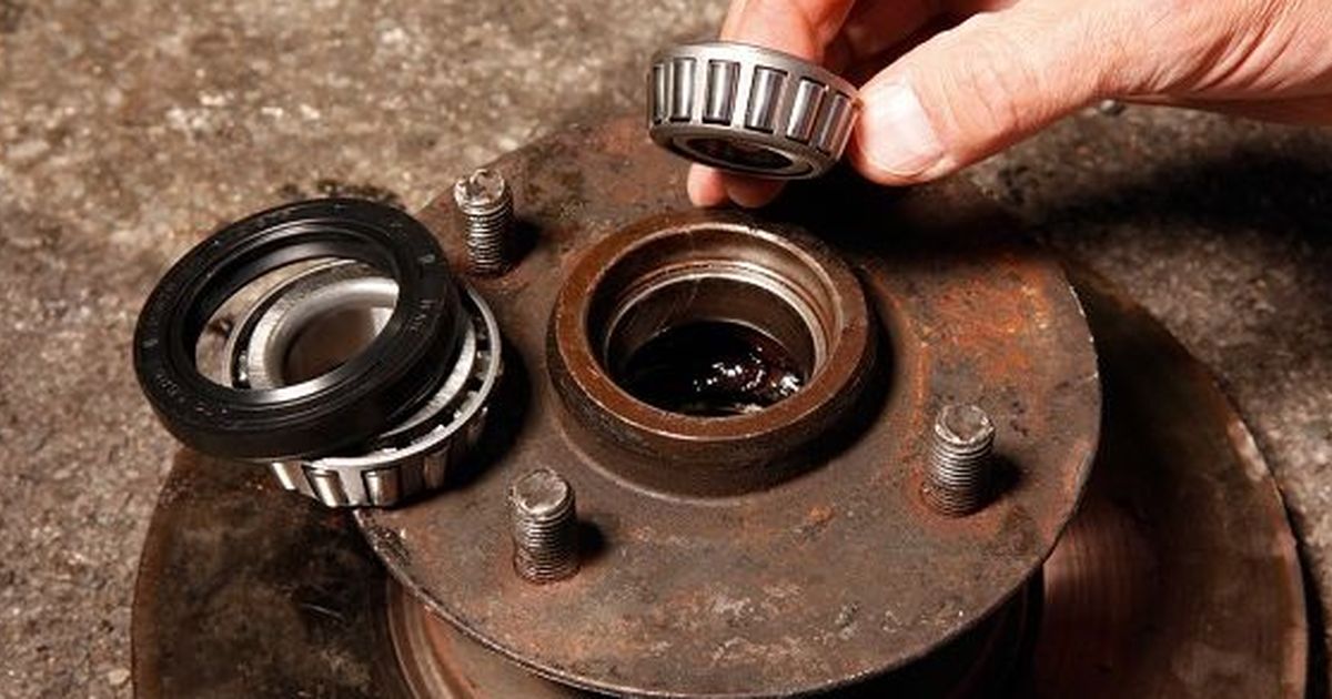 Tanda-Tanda Bearing Roda Mobil Rusak dan Cara Memeriksanya