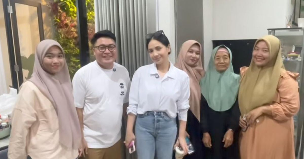 Potret Gaya Simple Nagita Slavina Kunjungi Rumah Mewah Merry Ahmad, Gak Pernah Gagal Cantik