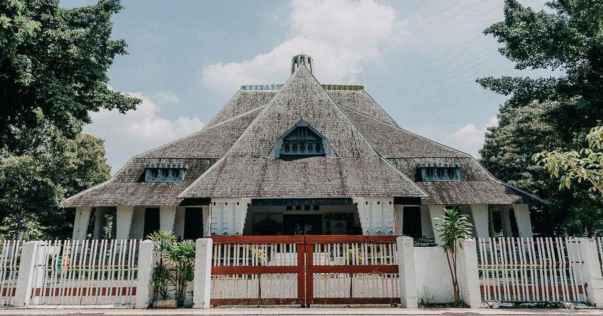 Mengunjungi Perpustakaan Bank Indonesia di Surabaya, Bangunan Berusia 103 Tahun yang Dulunya Rumah Pejabat