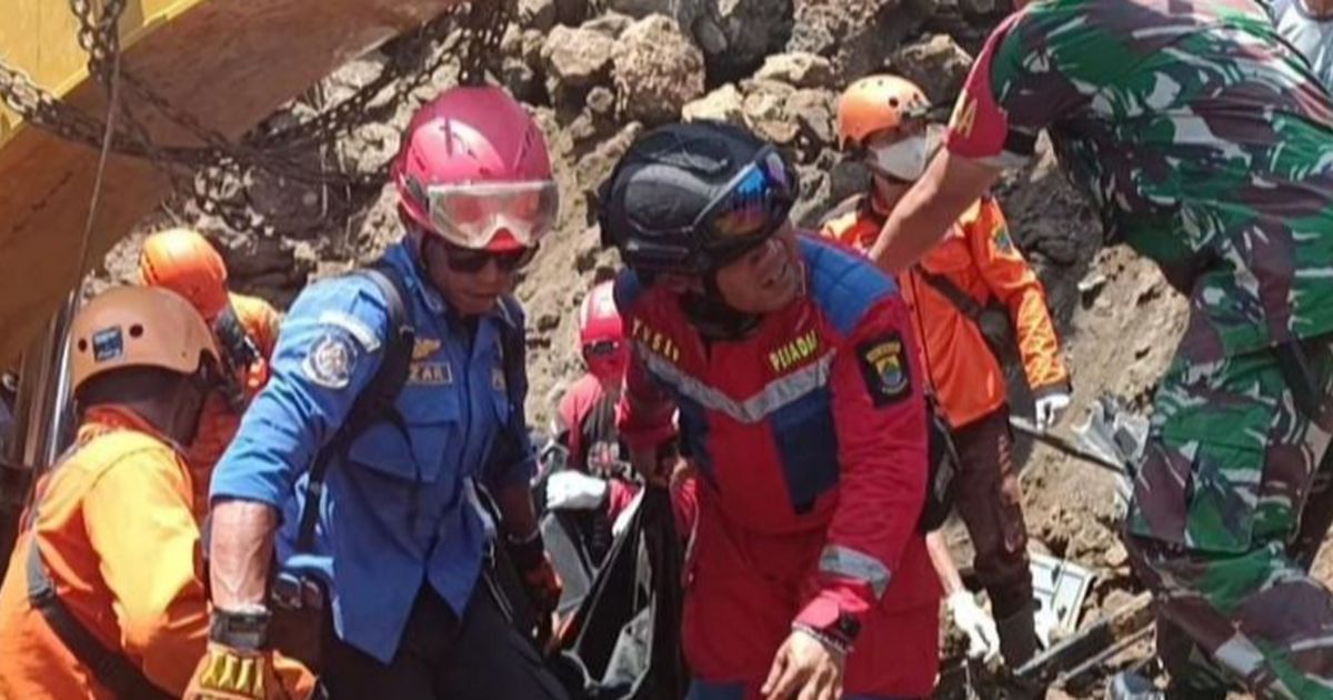 Longsor saat Keruk Tebing Setinggi 25 Meter, Sopir Alat Berat Tewas Terimbun di Cianjur