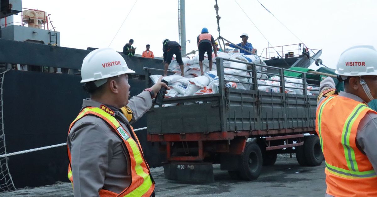 Neraca Perdagangan Indonesia Surplus 52 Bulan Berturut-turut