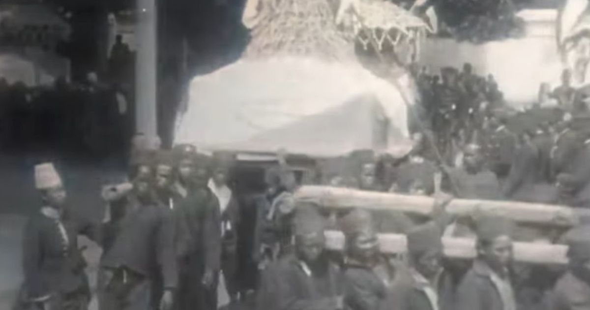 Melihat Perayaan Sekaten dan Maulid Nabi di Keraton Surakarta Tahun 1912, Warga yang Ingin Nonton Wajib Ucapkan Kalimat Syahadat