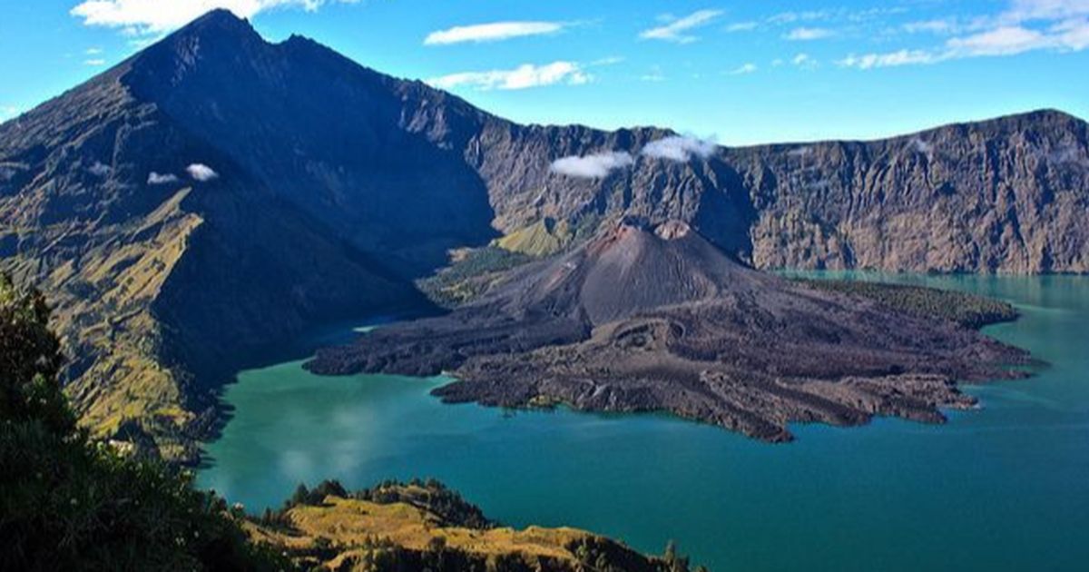 Pakai Drone di Gunung Rinjan Kini Dikenakan Biaya, Segini Besaran Tarifnya