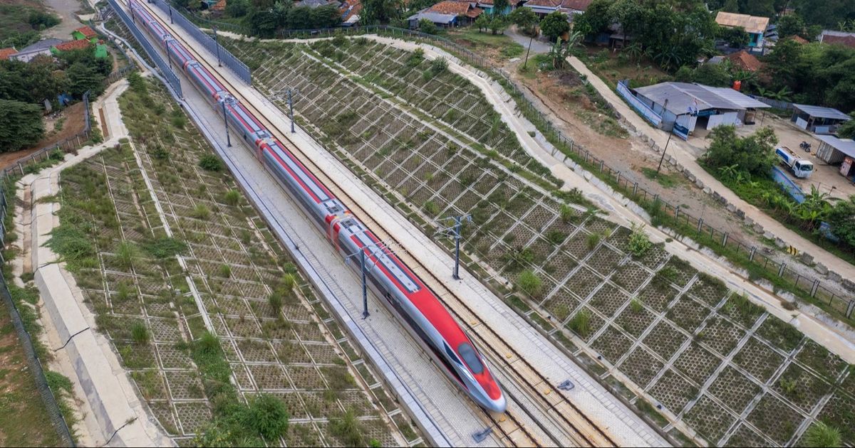 Usai Diguncang Gempa, Kereta Cepat Whoosh Kembali Beroperasi dengan Kecepatan Terbatas