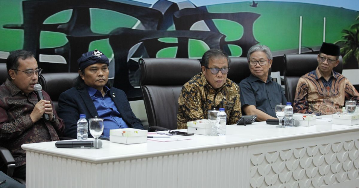 DPR Minta Kemenkes Tinjau Ulang Aturan Kemasan Rokok Polos Tanpa Merek, Begini Alasannya