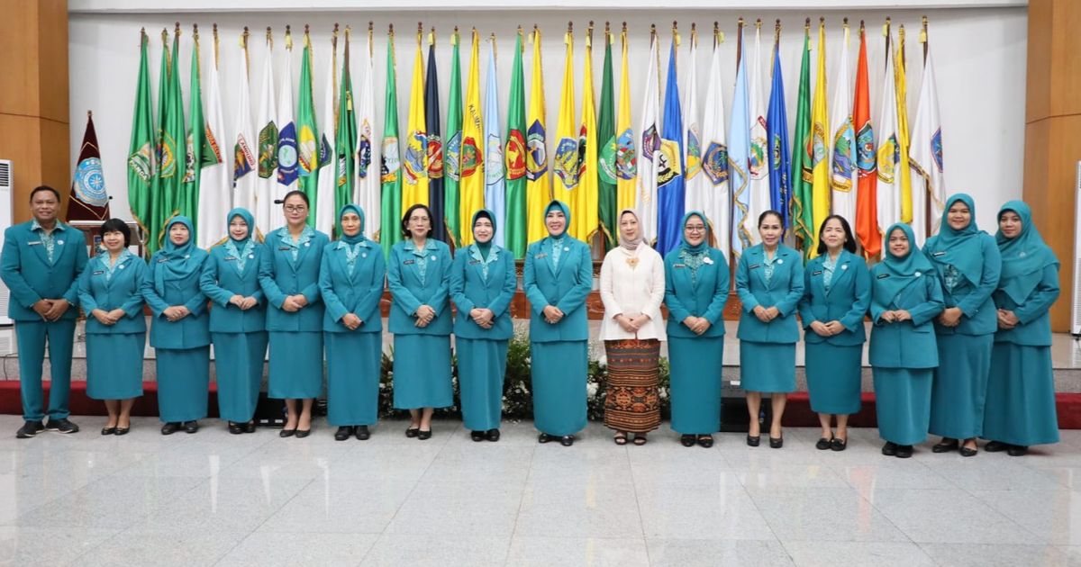 Tri Tito Karnavian Resmi Lantik Pj. Ketua TP PKK dan Pembina Posyandu Provinsi Nusa Tenggara Timur