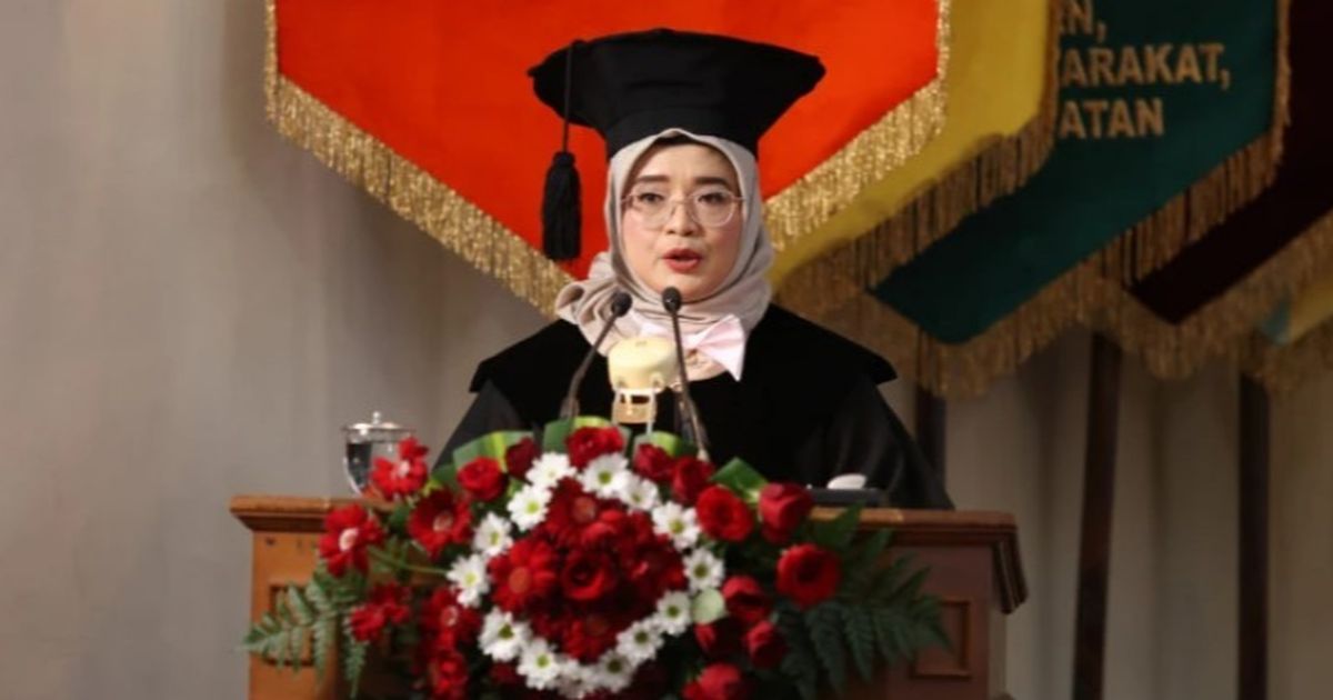 Dosen UGM Ini Pernah Sepelekan Kuliah karena Jadi Aktivis, Kini Ditetapkan Jadi Guru Besar