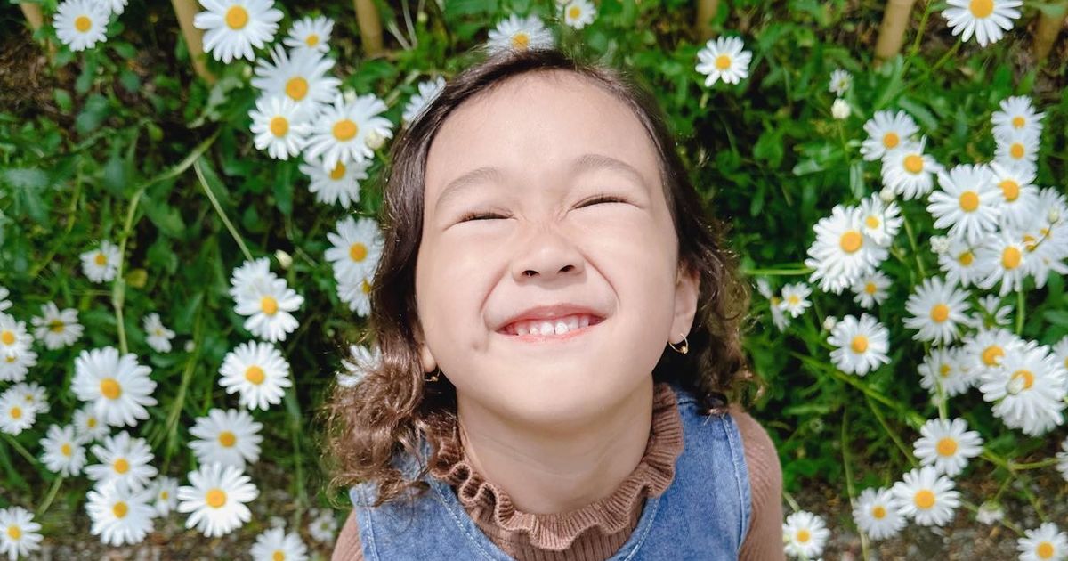 5 Potret Terbaru Rumi Anak Dian Pelangi yang Kini Tumbuh Besar, Punya Paras Cantik dan Gemesin!