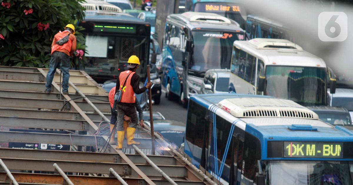 TransJakarta Geser Halte Kebon Sirih ke Halte Temporer Imbas Pengerjaan Proyek MRT