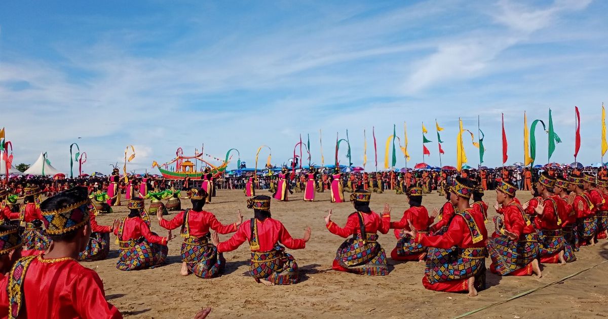 Tari Massal Iraw Tengkayu Gunakan Koreografi 2017